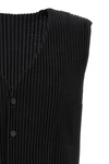 basics vest in pleated fabric