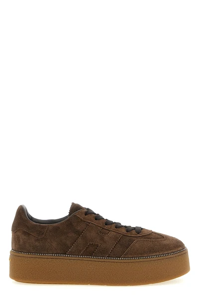 the hogan cool sneakers are distinguished by a structured construction in fine