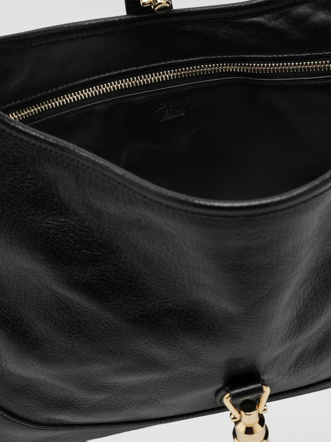 woman's shoulder bag