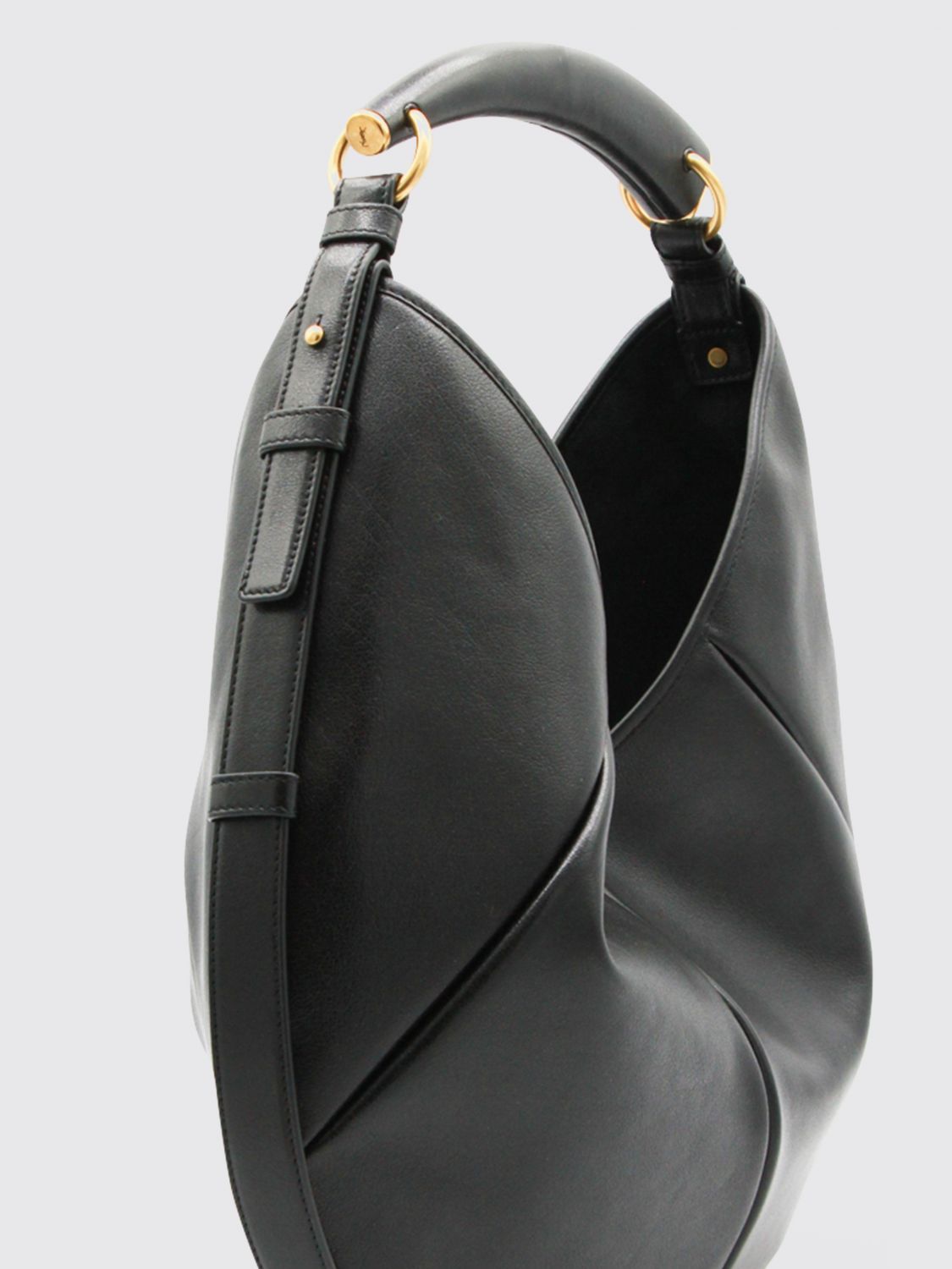 woman's shoulder bag