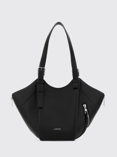 womans shoulder bag