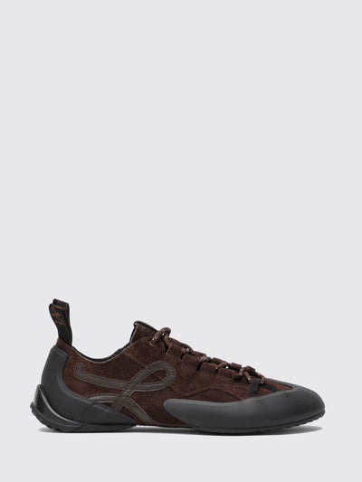womans sneakers