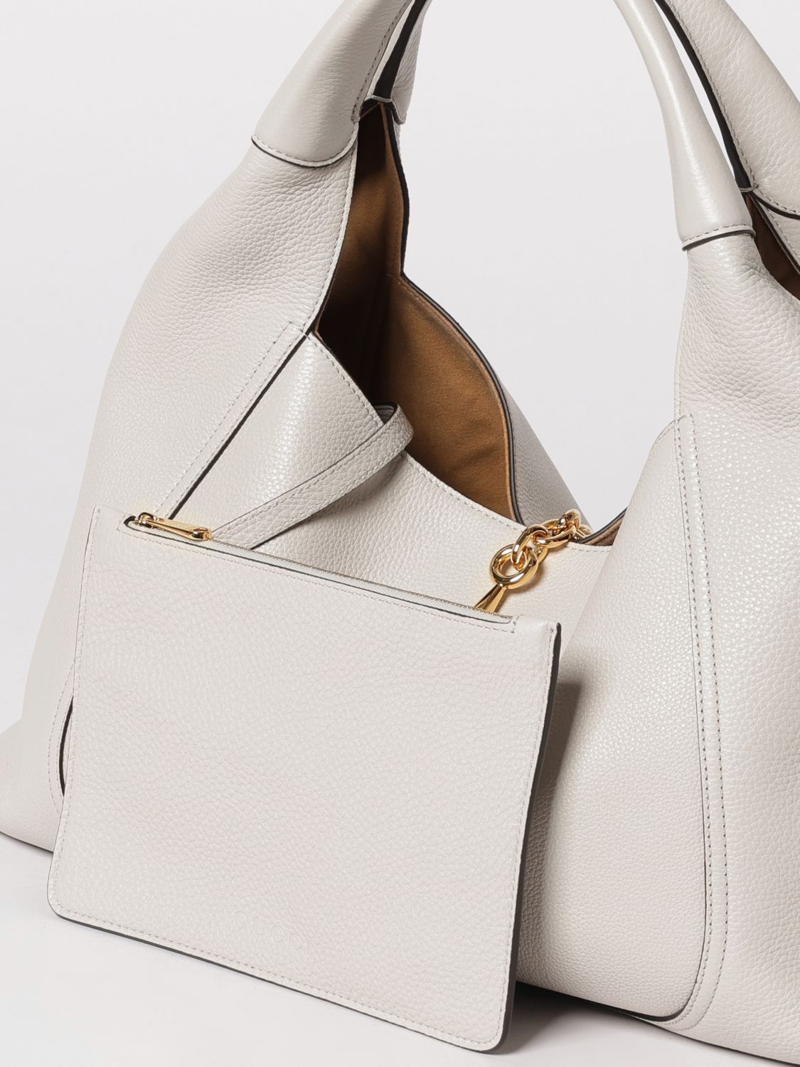 woman's shoulder bag