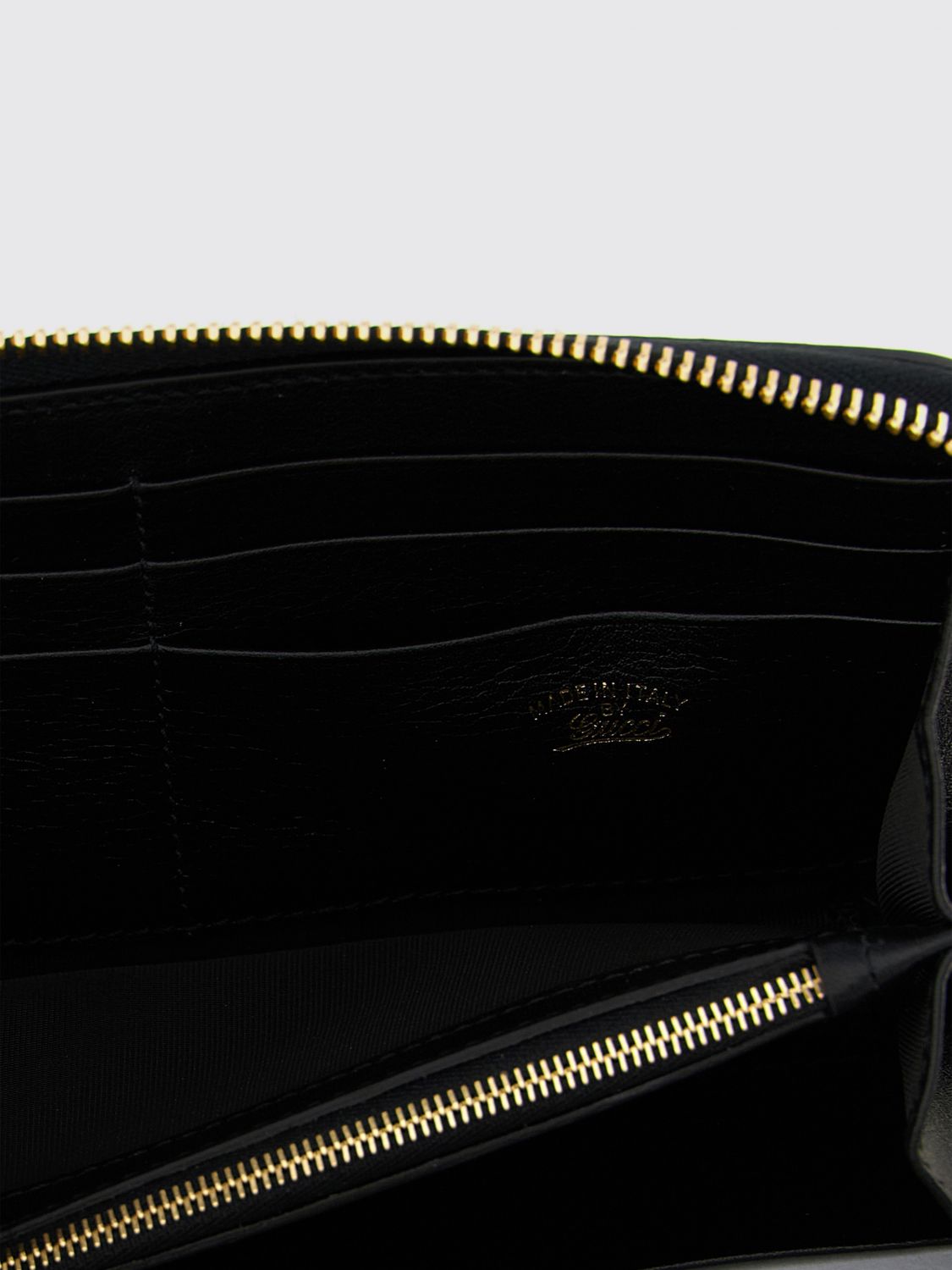 woman's wallet