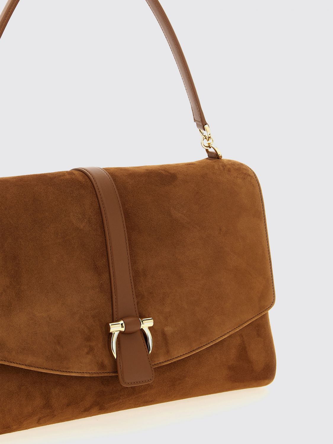 woman's shoulder bag