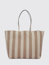 woman's tote bag