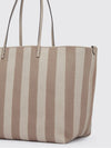 woman's tote bag