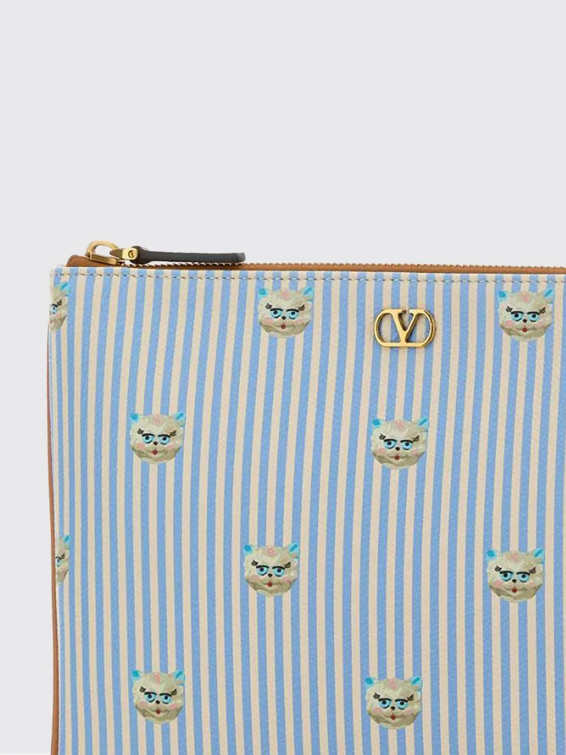 le chat de la maison grained leather pouch