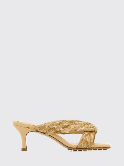 womans heeled sandal