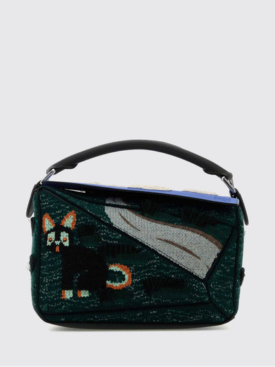 womans handbag