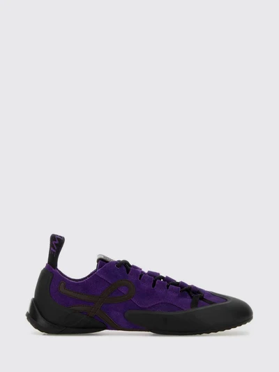 womans sneakers
