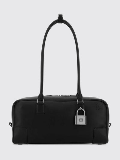 womans shoulder bag