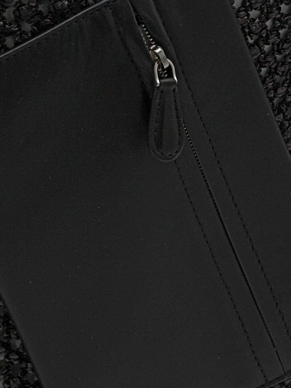 woman's tote bag