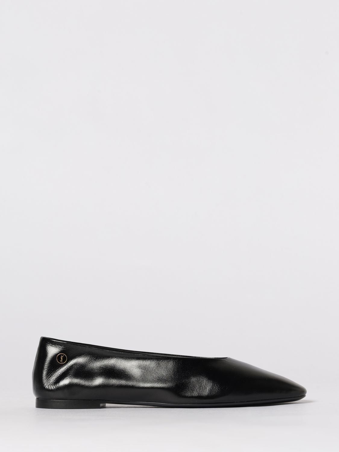 woman's ballet flat