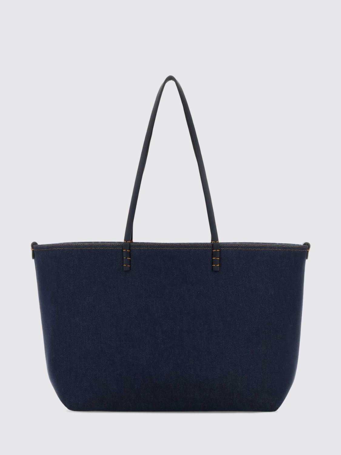 woman's shoulder bag