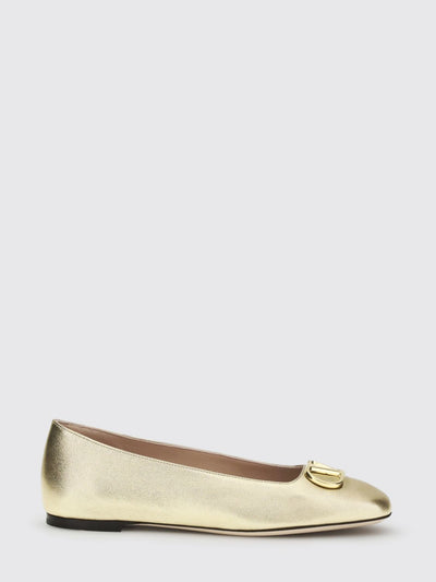 womans ballet flat