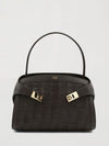 woman's shoulder bag