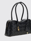 woman's shoulder bag
