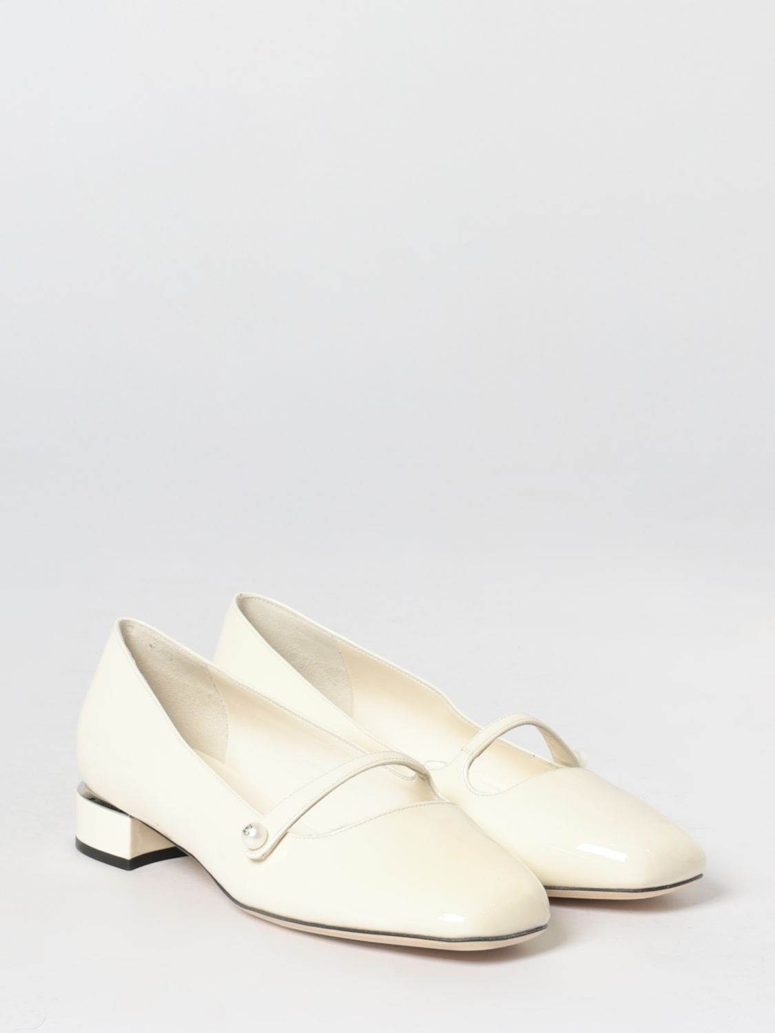 woman's ballet flat