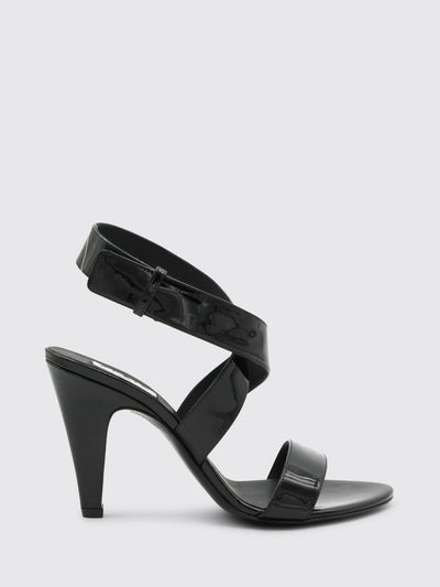womans heeled sandal