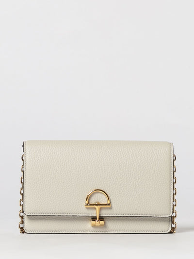 womans wallet