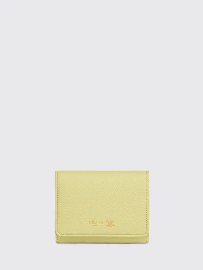 womans wallet