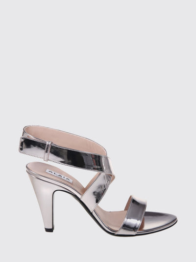 womans heeled sandal