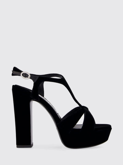 womans heeled sandal