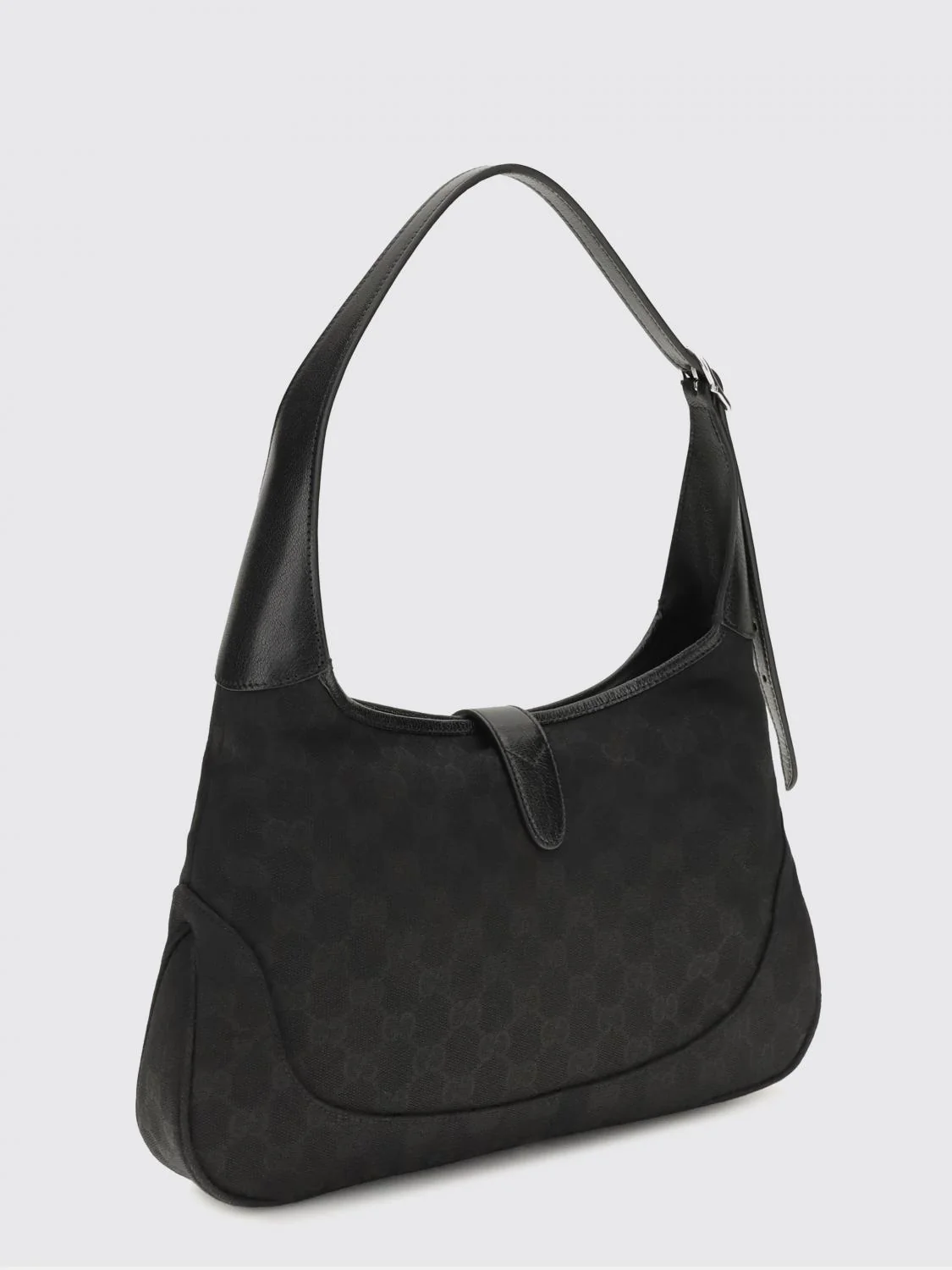 woman's shoulder bag