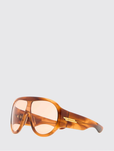 womans sunglasses