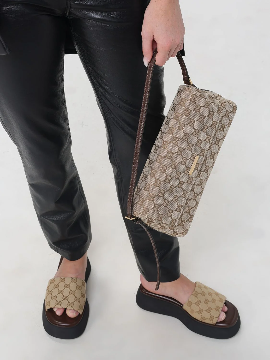 GUCCI OS madison gg monogram jacquard shoulder bag with leather handle