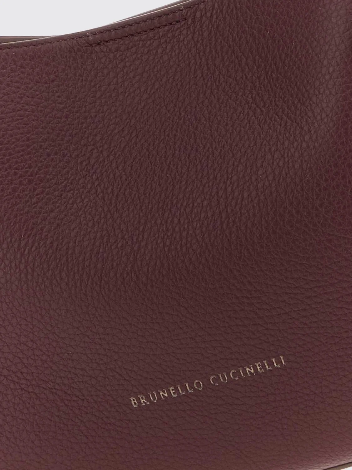 leather shoulder bag with flat handle and magnetic closure