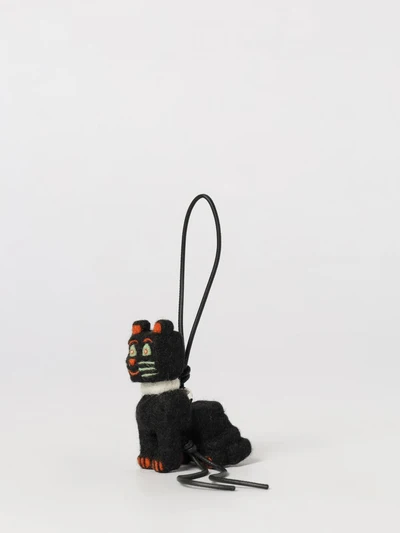 futurist cat animal-shaped keychain in wool felt