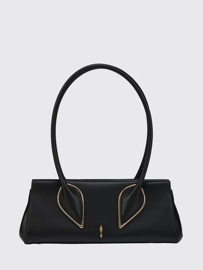 womans shoulder bag