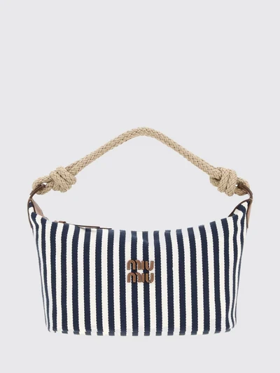 womans shoulder bag