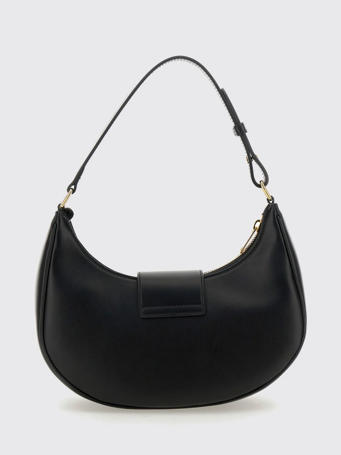 woman's shoulder bag