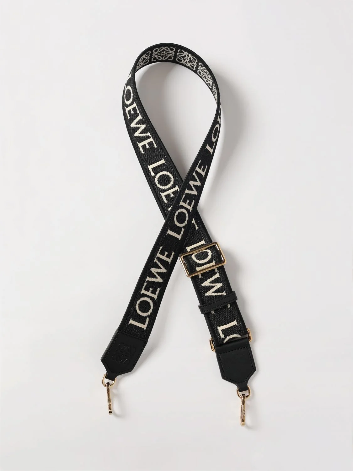 adjustable canvas and leather shoulder strap with jacquard logo