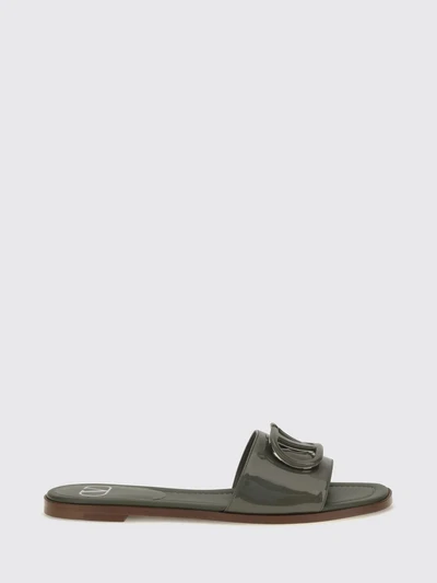 vlogo signature patent leather low heel slide sandals