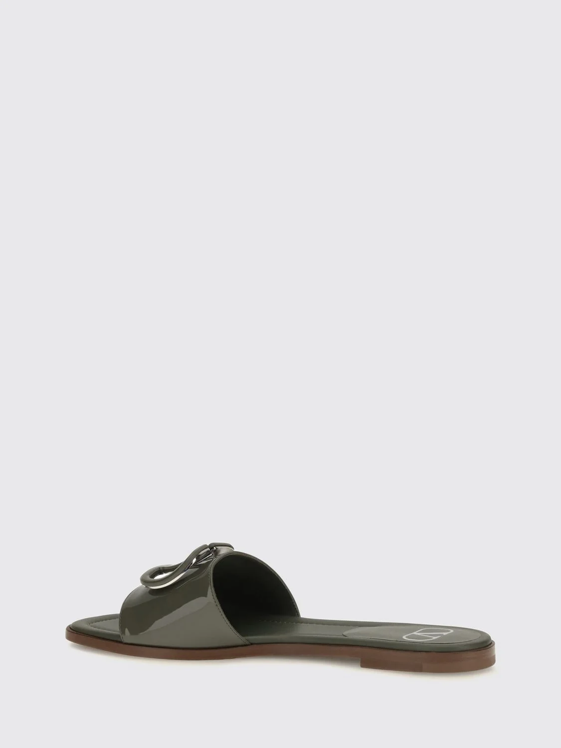 vlogo signature patent leather low heel slide sandals