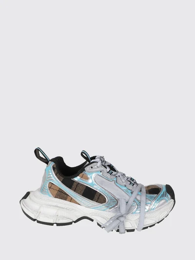 womans sneakers