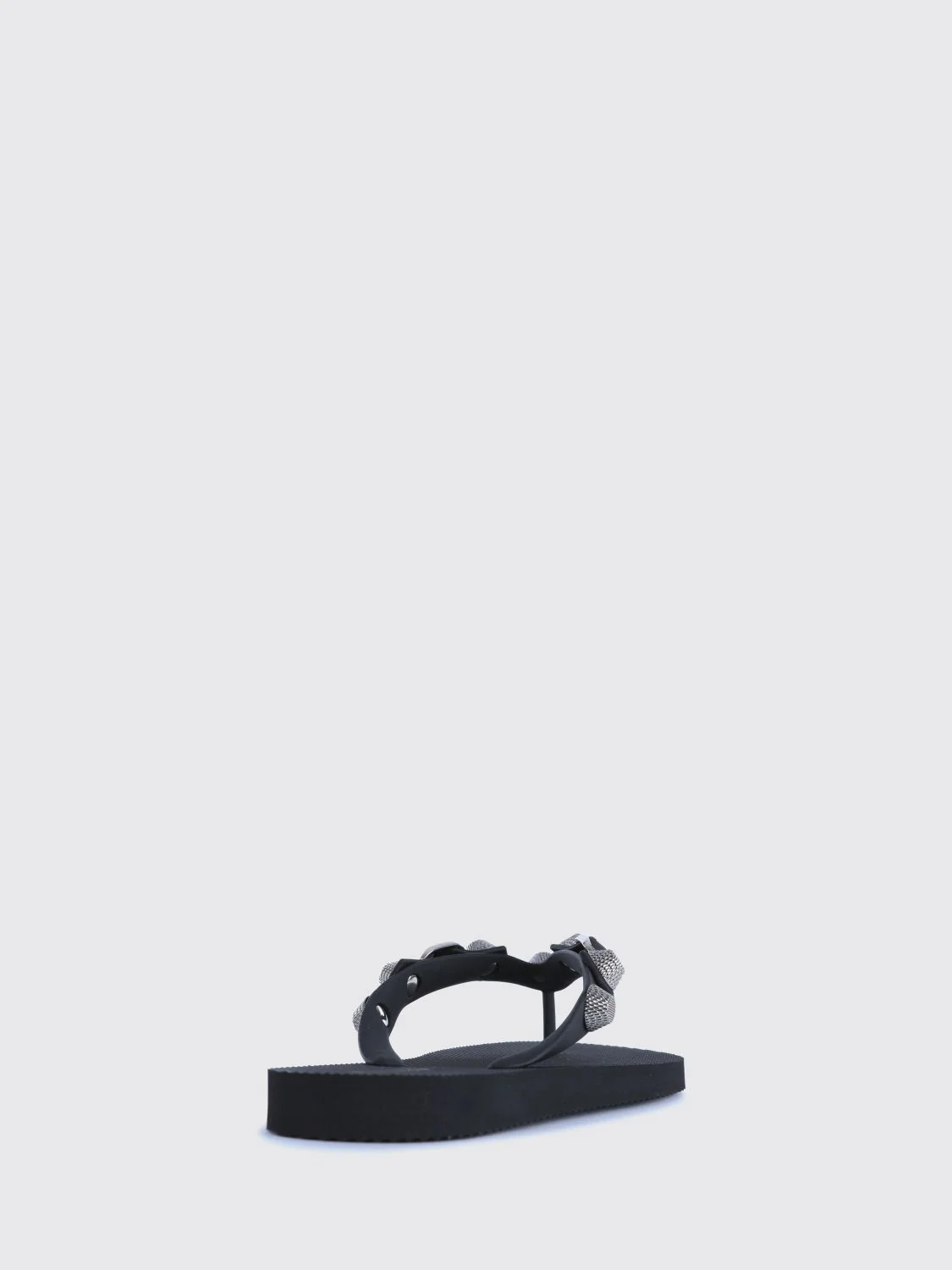 studded rubber thong sandals with decorative buckle