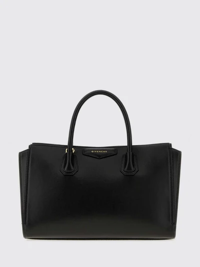 womans handbag