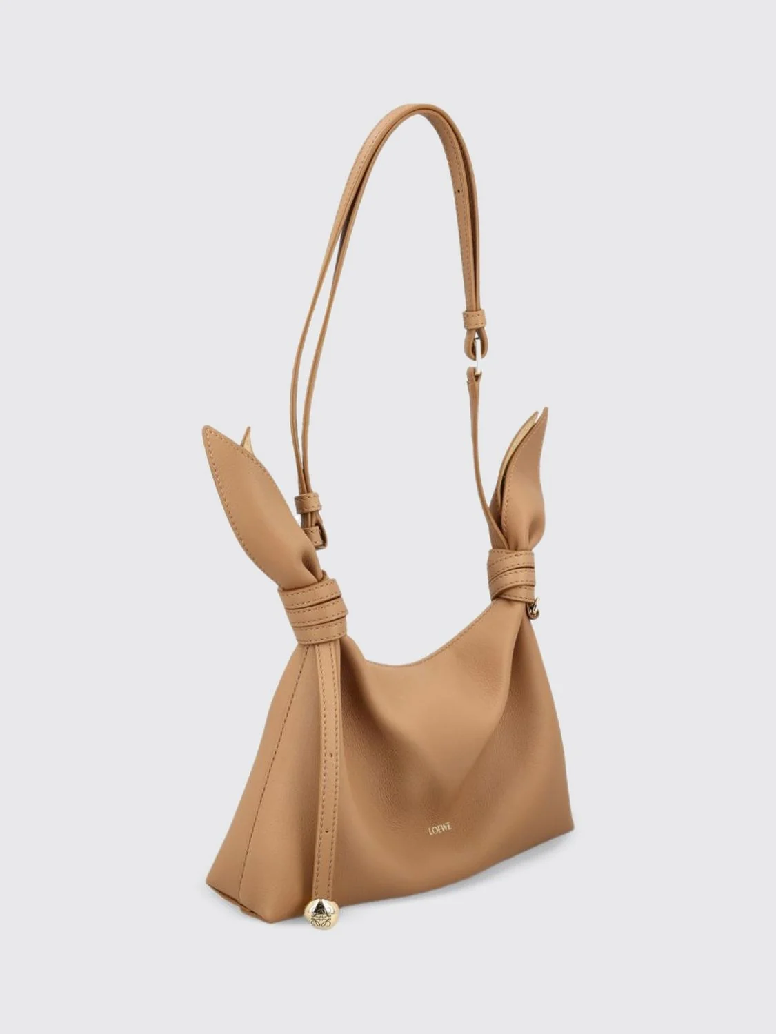 woman's shoulder bag
