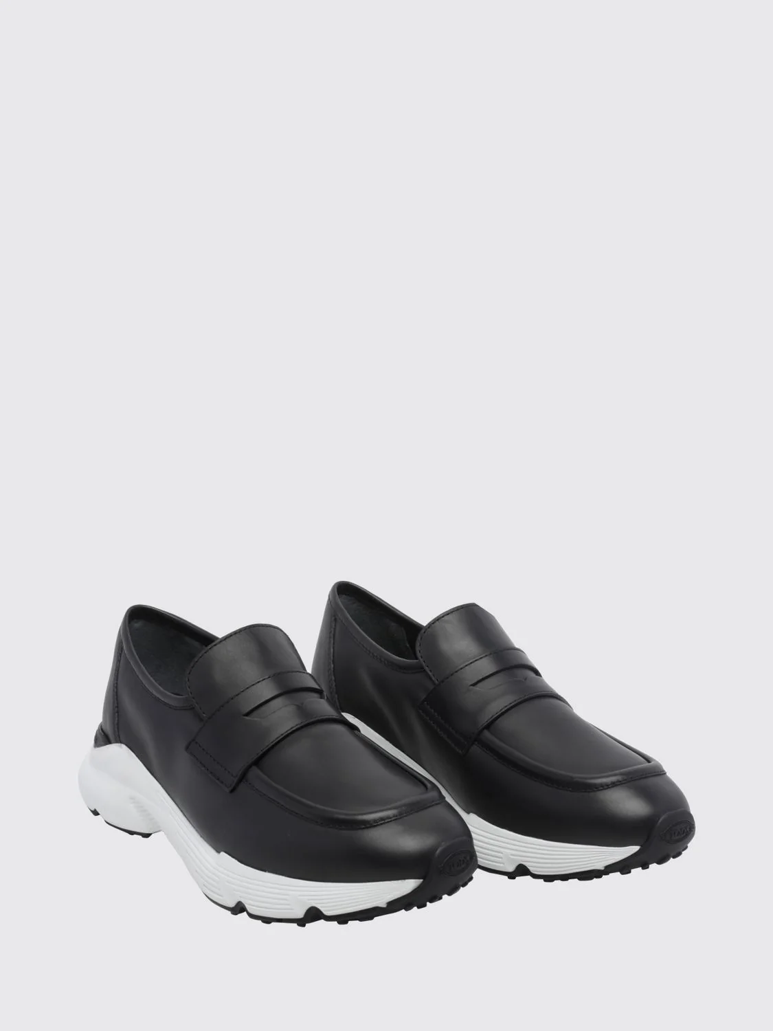 penny loafers in smooth calf leather with a serrated sole