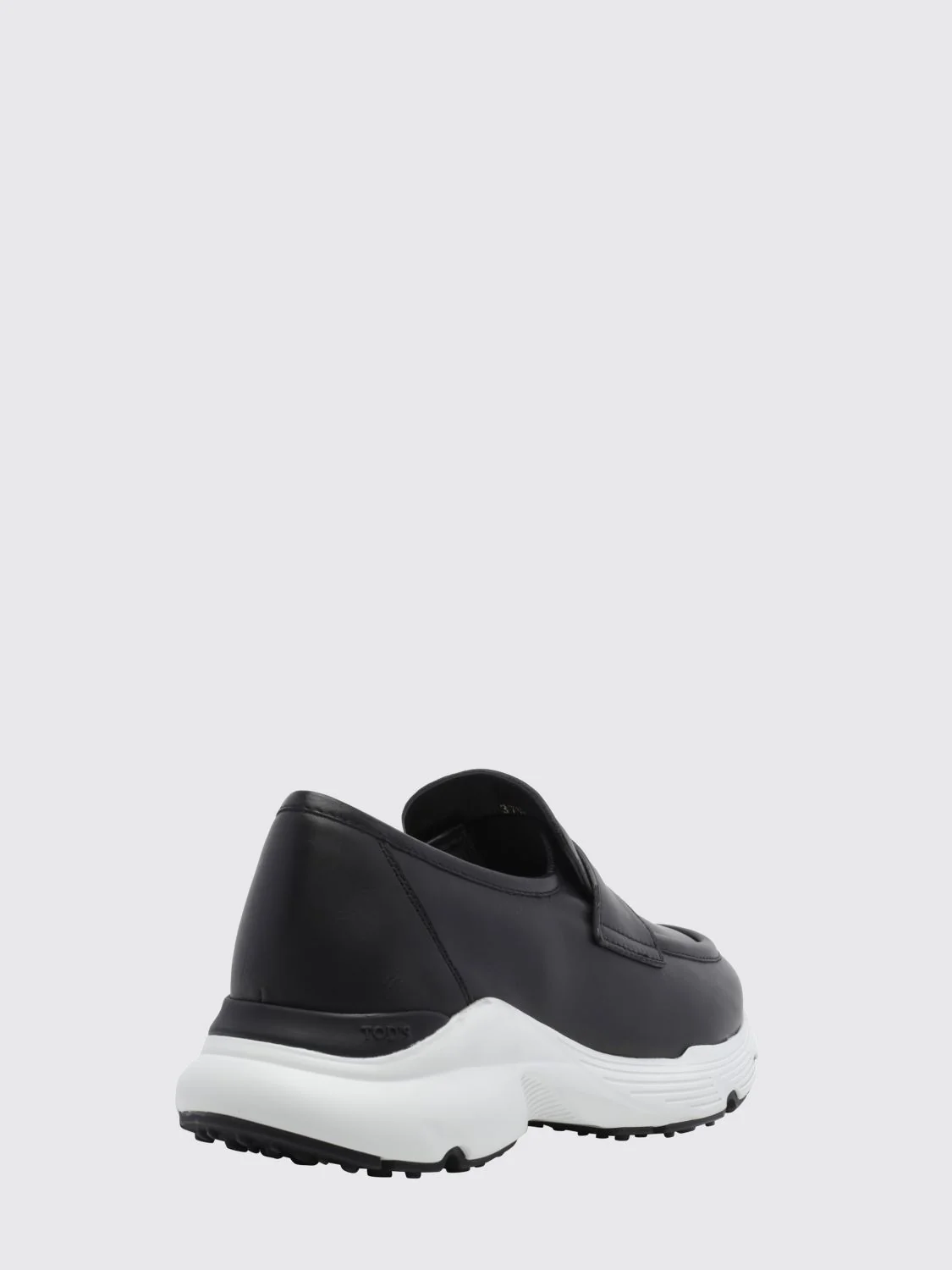 penny loafers in smooth calf leather with a serrated sole