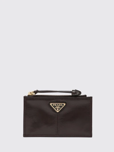 womans wallet