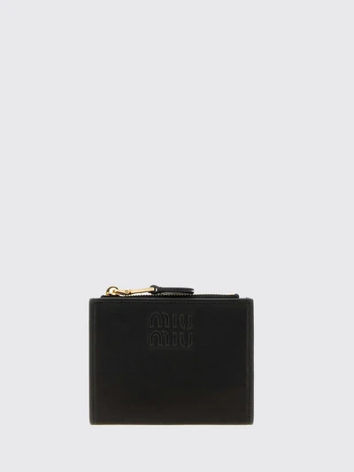 womans wallet