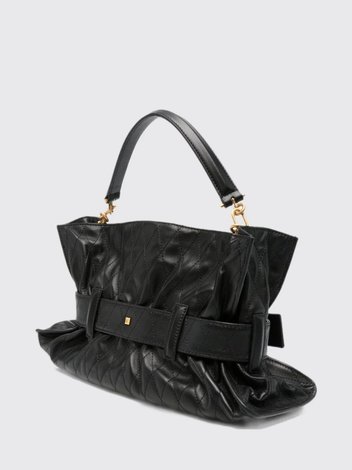 woman's shoulder bag