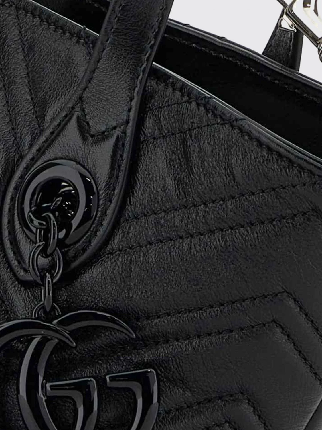 gg marmont mini top handle bag in matelassé chevron nappa