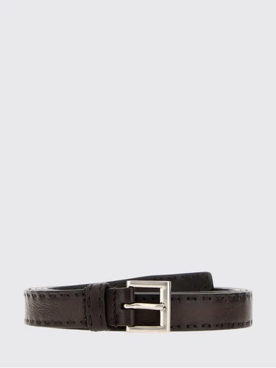 womans belt
